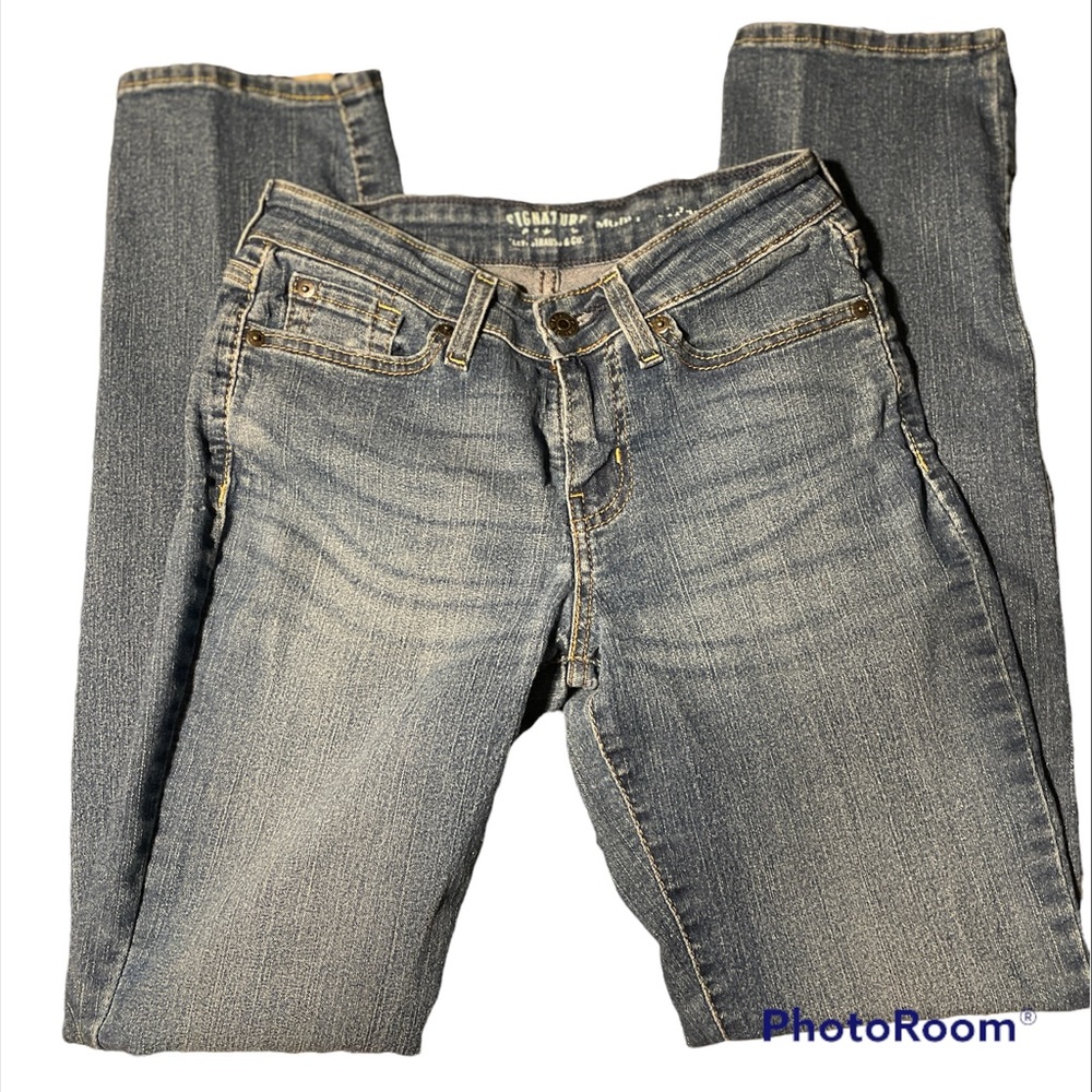 Signature Levis Stauss & Co Modern Jeans Size: 4M